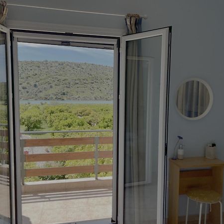Appartamento Ktima Klimentini Vivári Esterno foto